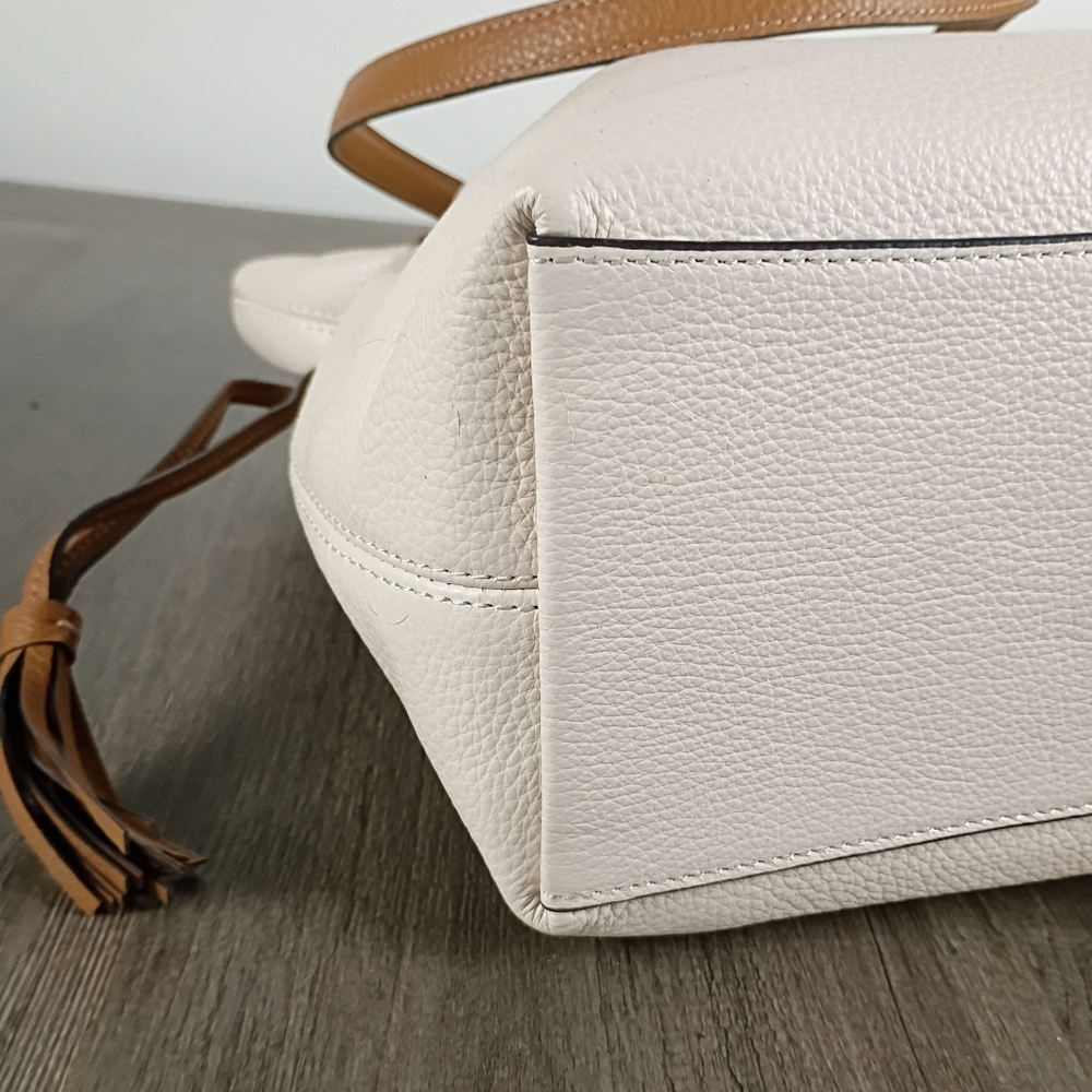 Coach  Andy Tote W/Horse & Carriage Logo With Pebbled Leather In Chalk NWT - Picture 8 of 14